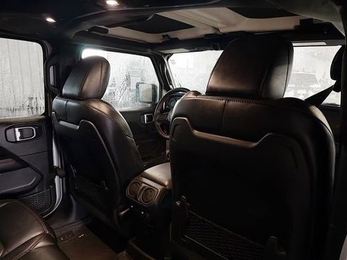 Used 2024 Jeep Wrangler Unlimited Rubicon image 11