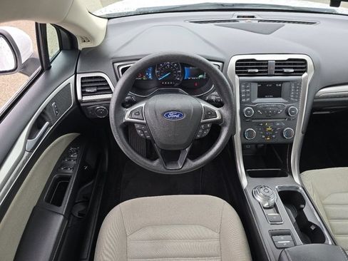 Used 2018 Ford Fusion S FWD image 25