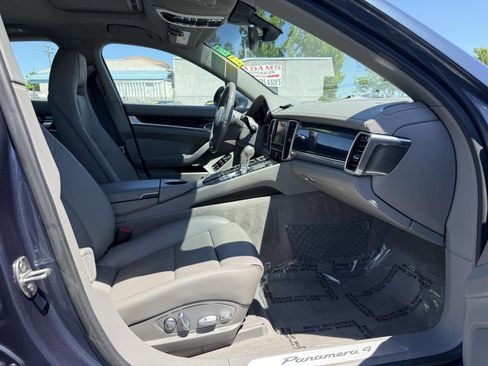 Used 2013 Porsche Panamera RWD image 13