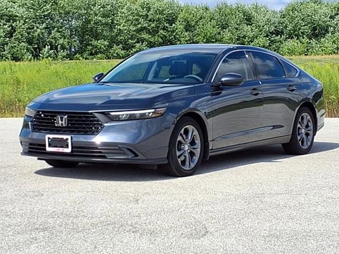 Used 2023 Honda Accord EX image 31