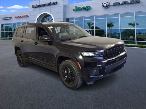 New 2025 Jeep Grand Cherokee L Laredo RWD image 2