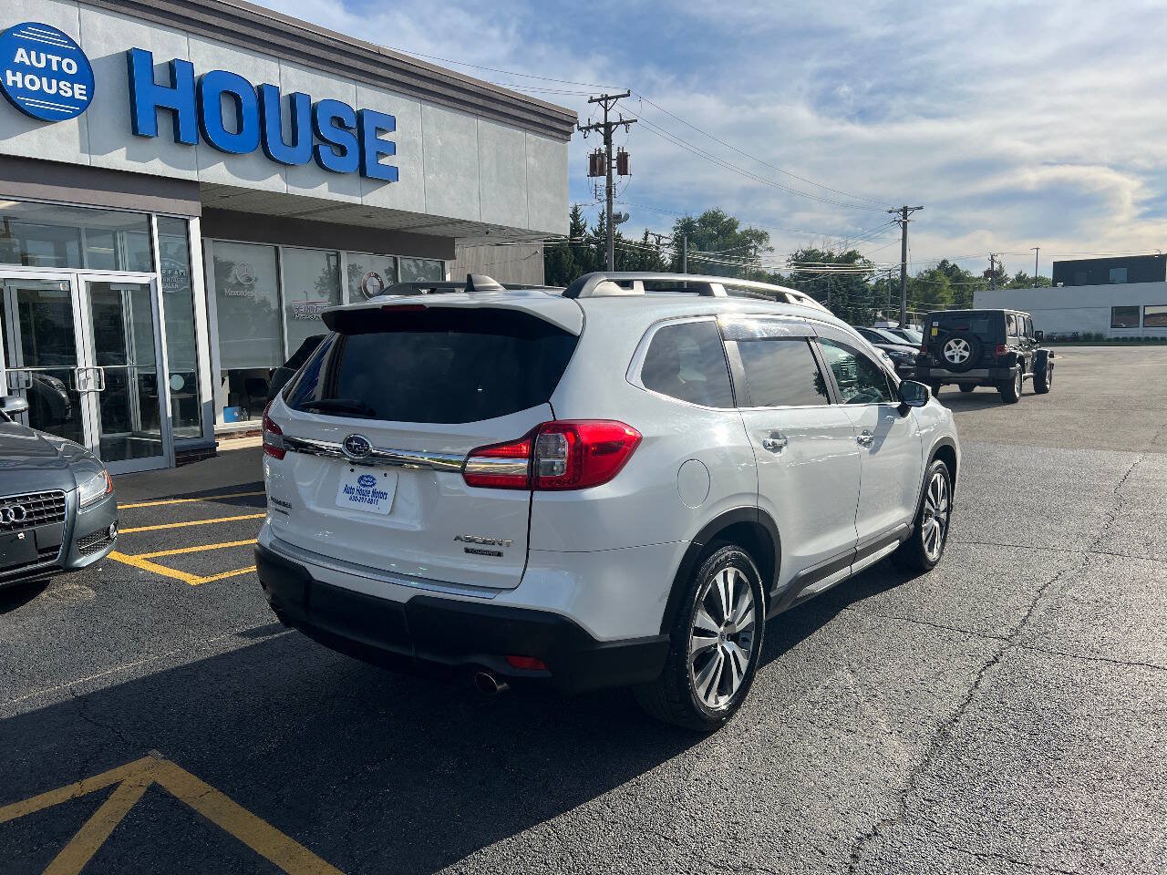 Used 2019 Subaru Ascent Touring AWD/4WD image 10