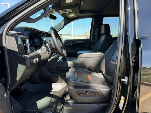 Used 2024 GMC Sierra 1500 AT4 w/ Technology Package image 23