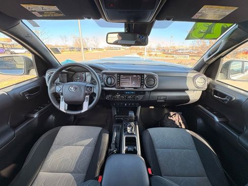 Used 2023 Toyota Tacoma TRD Sport w/ Advanced Technology Package image 13