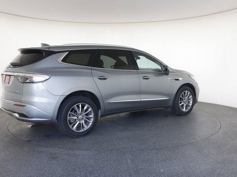 Used 2023 Buick Enclave Avenir image 11