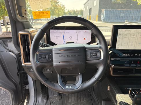 Used 2024 GMC Hummer EV 3X w/ LPO, Illumination Package AWD/4WD image 18