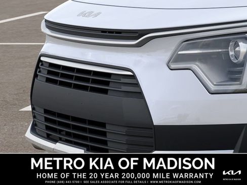 New 2026 Kia Niro LX FWD image 12