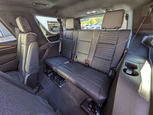 Certified 2023 Cadillac Escalade Premium Luxury Platinum w/ LPO, Radiant Package AWD/4WD image 30