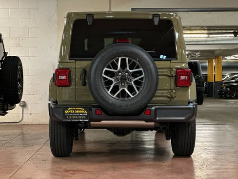 New 2026 Jeep Wrangler Unlimited Sahara AWD/4WD image 4