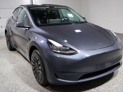Used 2023 Tesla Model Y Long Range image 5