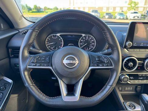Used 2025 Nissan Sentra SR w/ SR Premium Package FWD image 7
