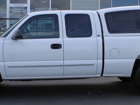 Used 2003 Chevrolet Silverado 1500 LS image 3
