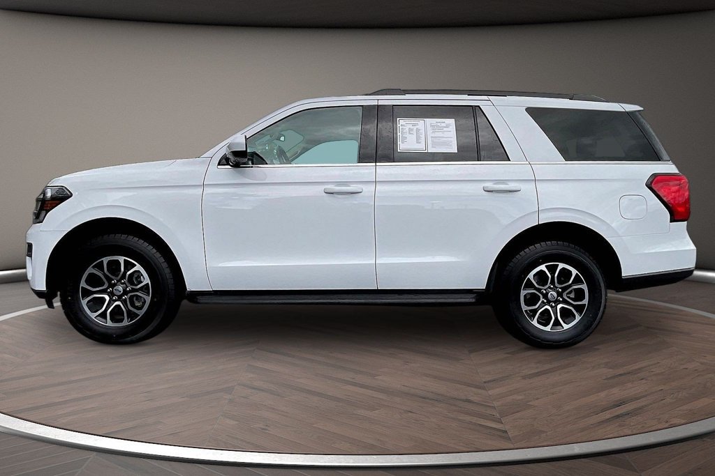 Used 2024 Ford Expedition XLT RWD image 7