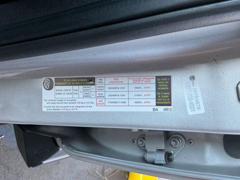 Used 2021 Nissan Rogue SV image 14