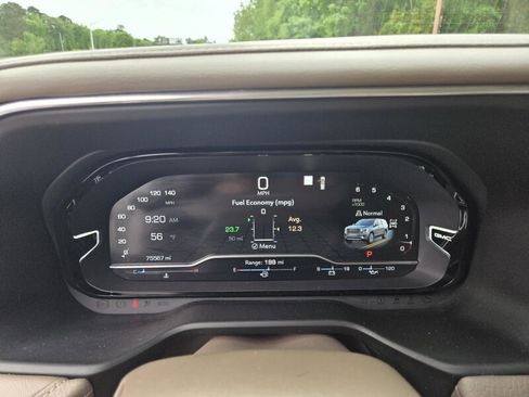 Used 2022 GMC Yukon Denali w/ Denali Premium Package AWD/4WD image 16