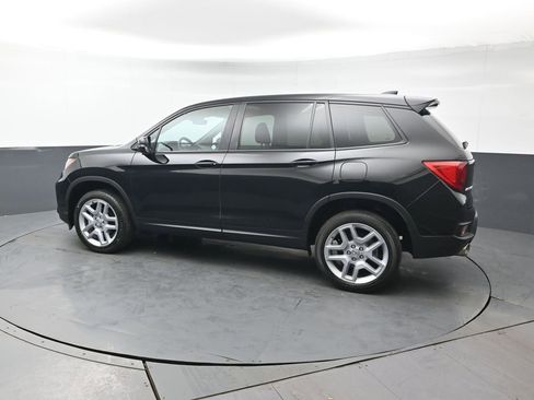 Used 2024 Honda Passport EX-L image 4