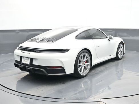 Certified 2025 Porsche 911 Carrera GTS RWD image 21