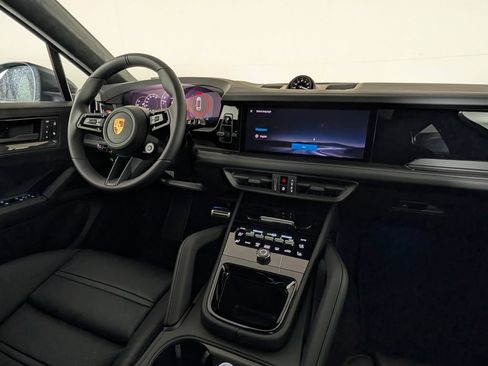 New 2026 Porsche Cayenne GTS AWD/4WD image 22