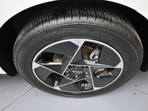 Certified 2023 Kia Soul EX image 13