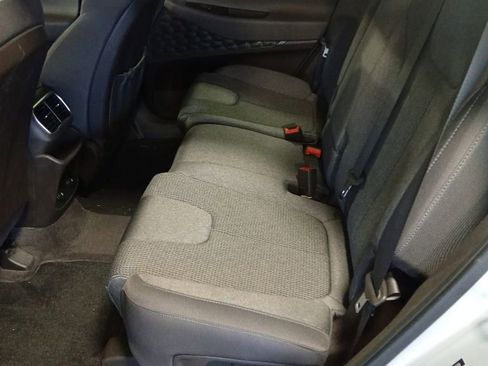 Used 2019 Hyundai Santa Fe SE w/ Cargo Package AWD/4WD image 10