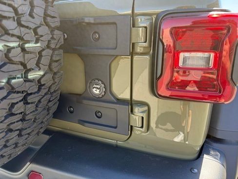 New 2025 Jeep Wrangler Unlimited Rubicon w/ XTREMEE 35" Tire Package image 10