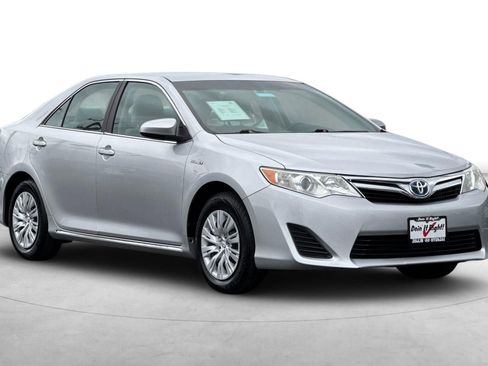 Used 2014 Toyota Camry LE FWD image 8