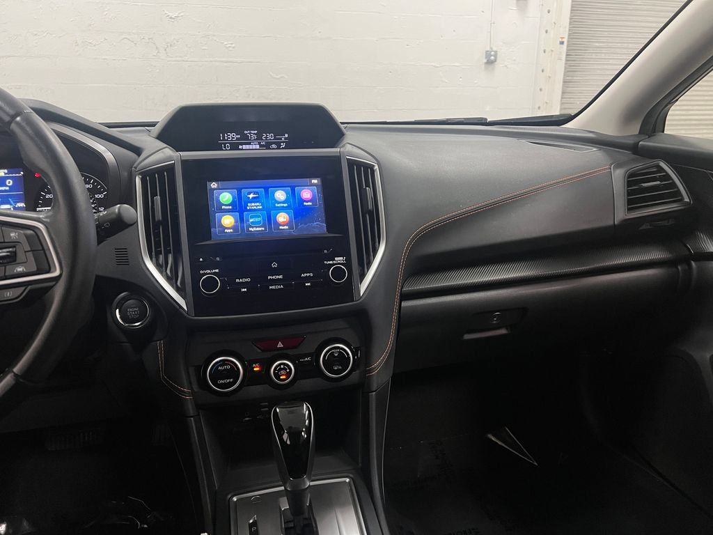 Used 2020 Subaru Crosstrek 2.0i Premium w/ Moonroof Package 2 AWD/4WD image 19