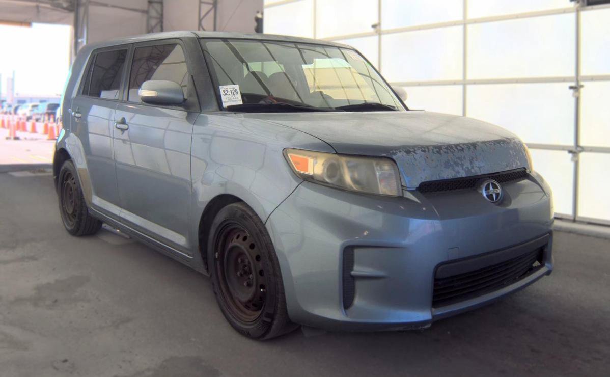 Used 2011 Scion xB FWD image 3