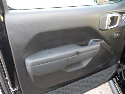 New 2026 Jeep Wrangler Unlimited Rubicon w/ Steel Bumper Group image 15