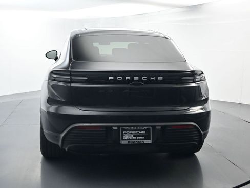 Certified 2025 Porsche Macan 4S Electric image 13