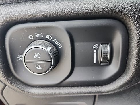 Certified 2022 RAM 1500 Big Horn image 12