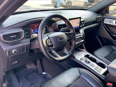 Used 2022 Ford Explorer ST-Line image 16