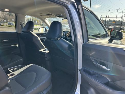 Certified 2025 Toyota Grand Highlander XLE image 14