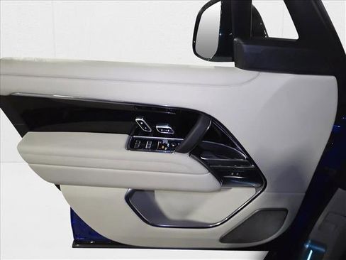 New 2025 Land Rover Range Rover Autobiography image 27