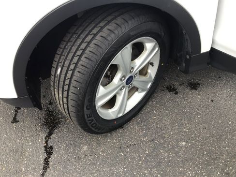 Used 2013 Ford Escape SE image 14