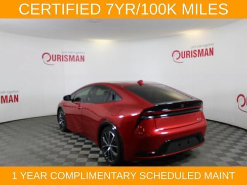 Used 2025 Toyota Prius XLE FWD image 5