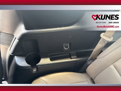 Used 2023 Ford Explorer XLT w/ Equipment Group 202A image 38