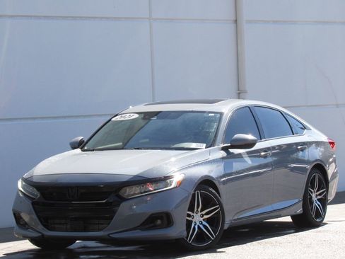 Used 2021 Honda Accord Touring image 1