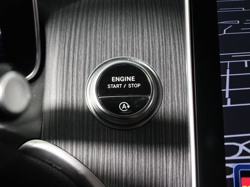 Used 2023 Mercedes-Benz GLC 300 4MATIC image 17