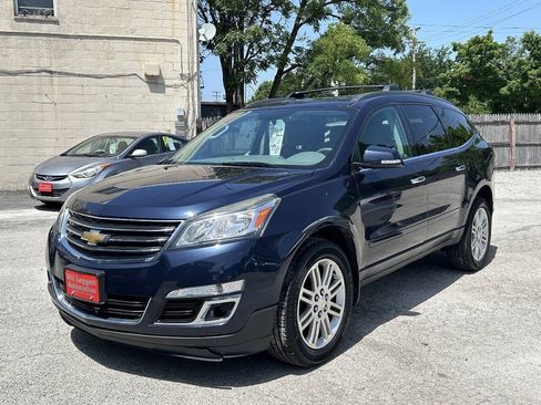 Used 2015 Chevrolet Traverse LT w/ Traveler's Package FWD image 2