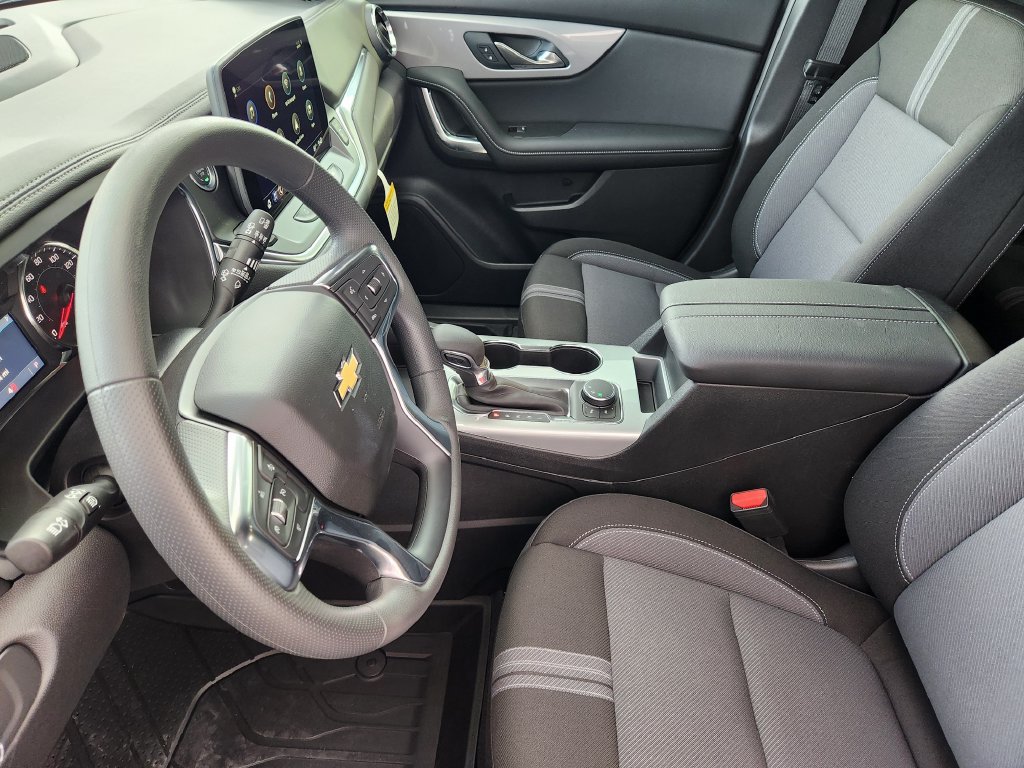 New 2026 Chevrolet Blazer LT w/ LPO, Floor Liner Package FWD image 9