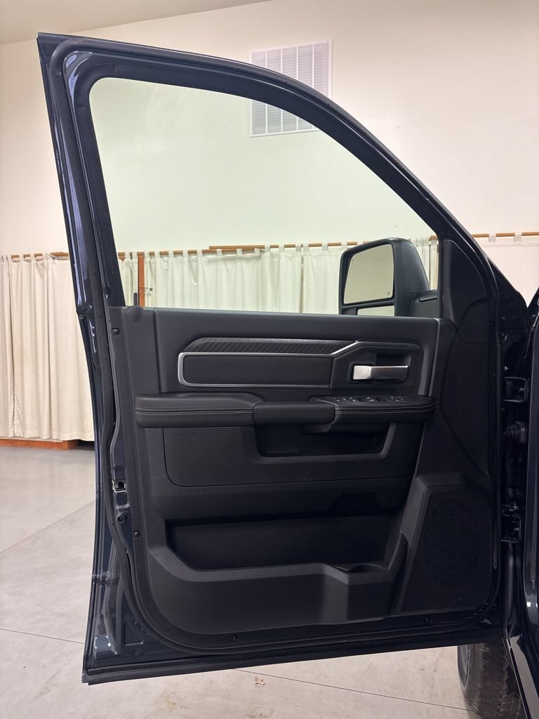 New 2026 RAM 2500 Big Horn AWD/4WD image 16