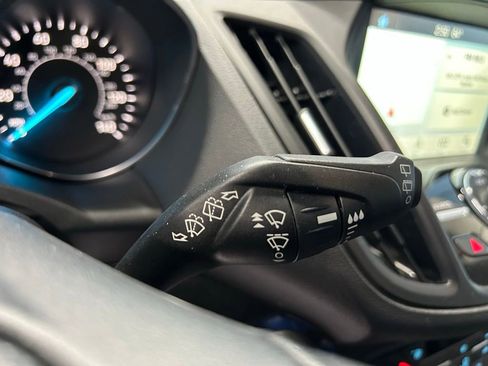 Used 2019 Ford Escape Titanium image 21