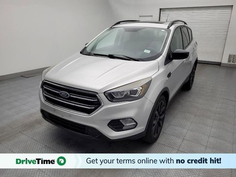 Used 2017 Ford Escape SE w/ Equipment Group 201A image 1