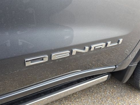 Used 2022 GMC Sierra 1500 Denali w/ Denali Reserve Package image 4