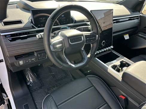 Used 2025 GMC Sierra EV Denali image 9