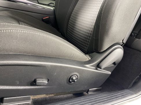 Used 2017 Dodge Challenger R/T image 16