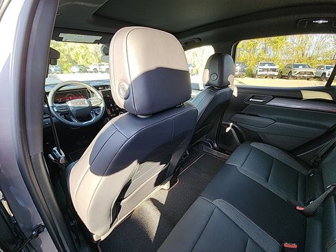 New 2026 GMC Terrain AT4 image 28