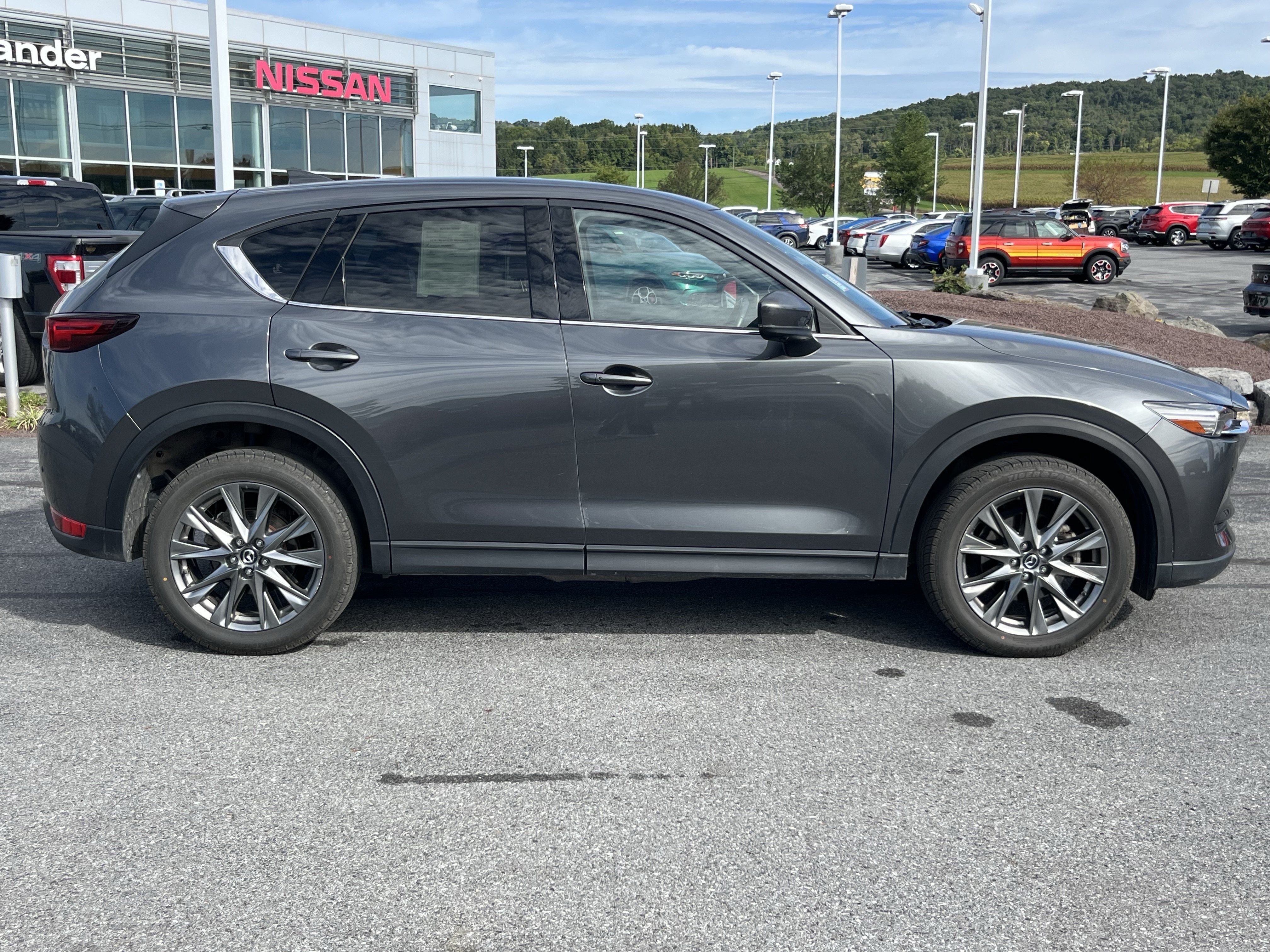Used 2021 MAZDA CX-5 Signature AWD/4WD image 2