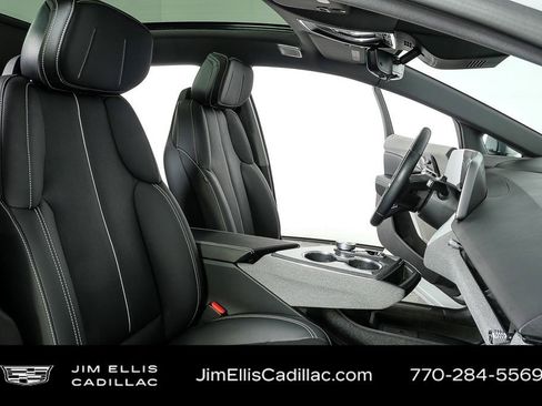 Certified 2025 Cadillac Optiq Luxury 2 w/ LPO, Floor Liner Package image 23